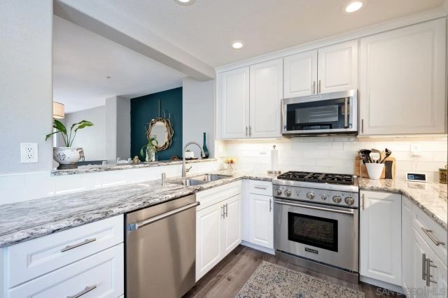 10260 Wateridge Circle 219, San Diego, CA 92121