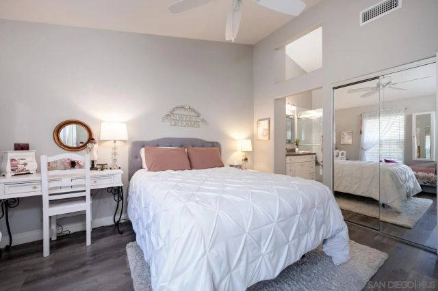 10260 Wateridge Circle 219, San Diego, CA 92121