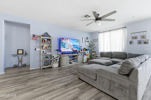 5101 W Avenue J5, Lancaster, CA 93536