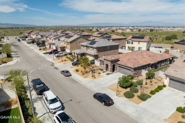 5101 W Avenue J5, Lancaster, CA 93536