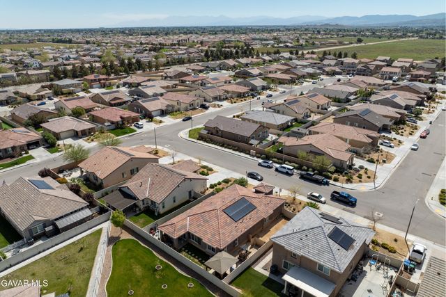 5101 W Avenue J5, Lancaster, CA 93536