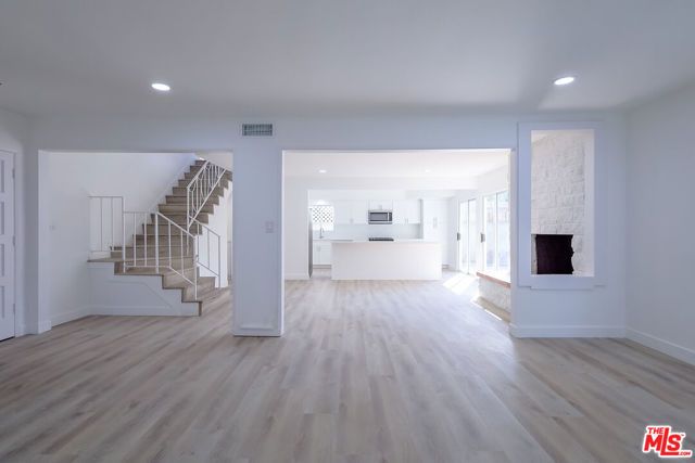 823 S Detroit Street 4, Los Angeles, CA 90036