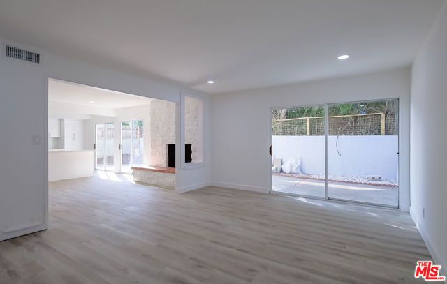 823 S Detroit Street 4, Los Angeles, CA 90036