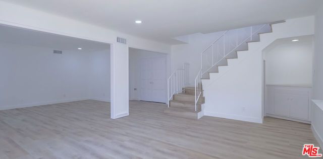 823 S Detroit Street 4, Los Angeles, CA 90036