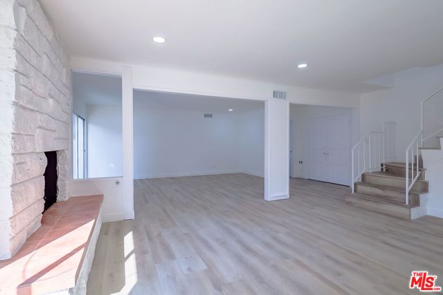 823 S Detroit Street 4, Los Angeles, CA 90036