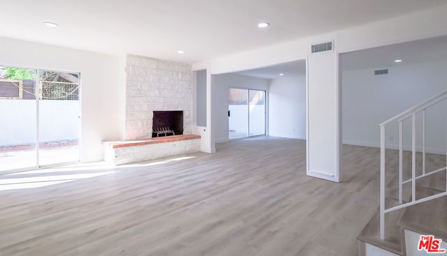 823 S Detroit Street 4, Los Angeles, CA 90036