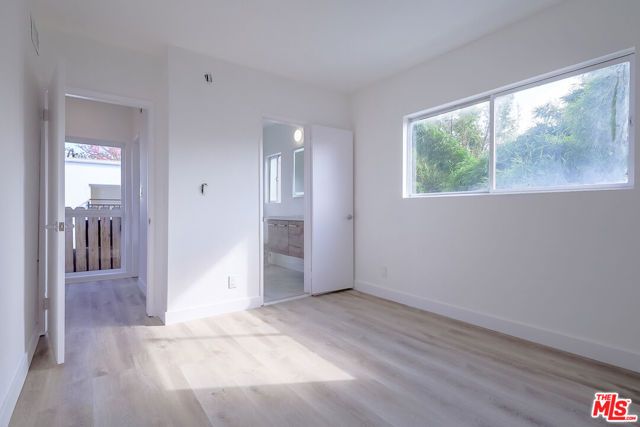 823 S Detroit Street 4, Los Angeles, CA 90036