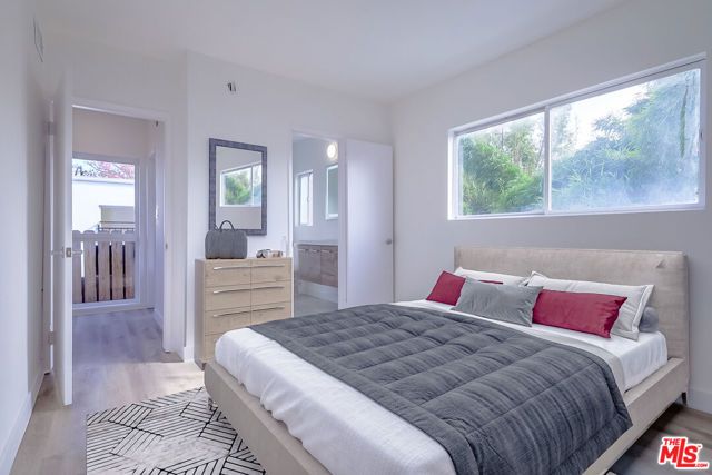 823 S Detroit Street 4, Los Angeles, CA 90036