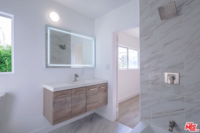 823 S Detroit Street 4, Los Angeles, CA 90036