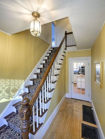 31 Marion St, Natick, MA 01760