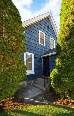 31 Marion St, Natick, MA 01760