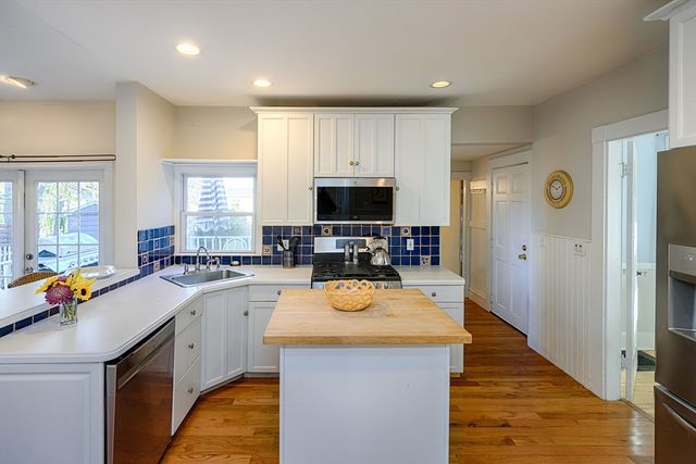 31 Marion St, Natick, MA 01760