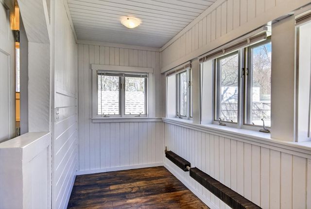 17 Hazel St, Fitchburg, MA 01420