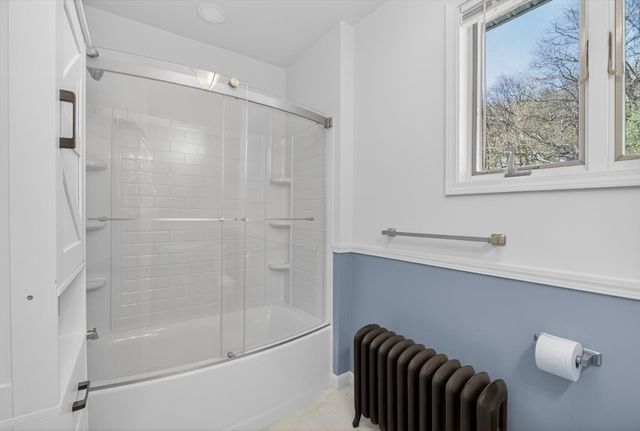 17 Hazel St, Fitchburg, MA 01420