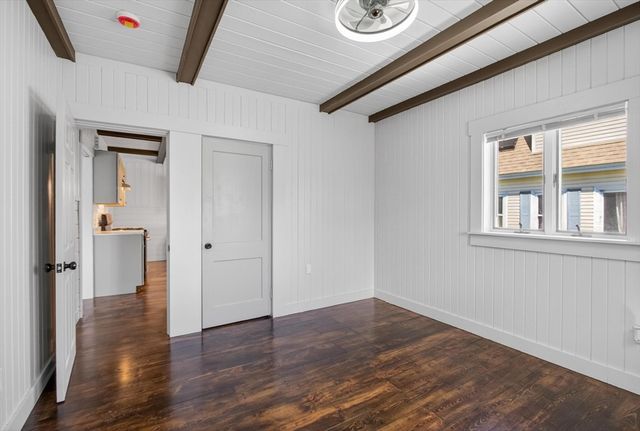 17 Hazel St, Fitchburg, MA 01420