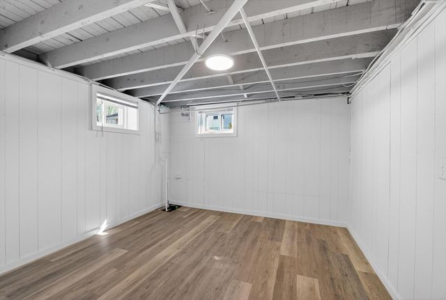 17 Hazel St, Fitchburg, MA 01420