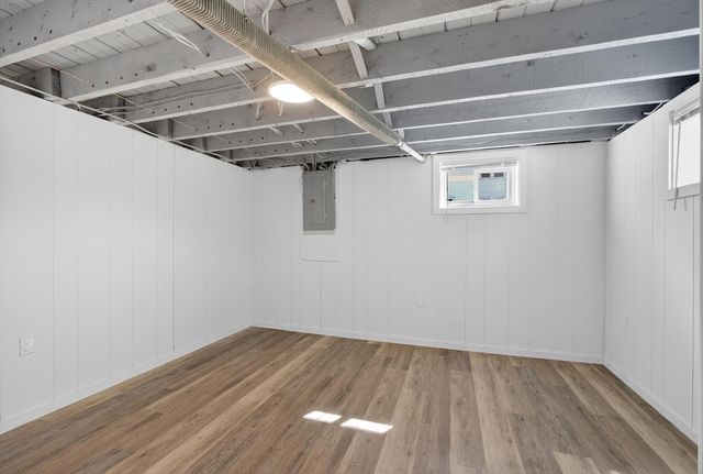 17 Hazel St, Fitchburg, MA 01420