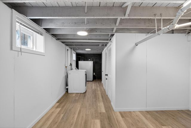 17 Hazel St, Fitchburg, MA 01420