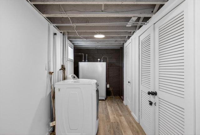 17 Hazel St, Fitchburg, MA 01420