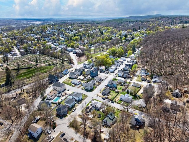 17 Hazel St, Fitchburg, MA 01420