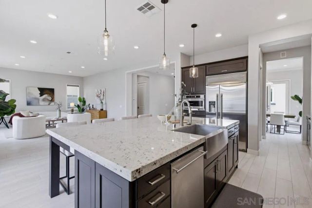 6682 Elegante Way, San Diego, CA 92130