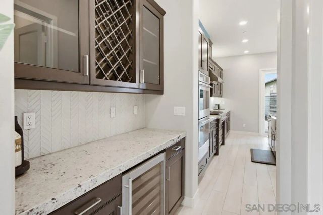 6682 Elegante Way, San Diego, CA 92130