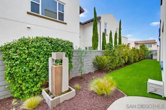 6682 Elegante Way, San Diego, CA 92130