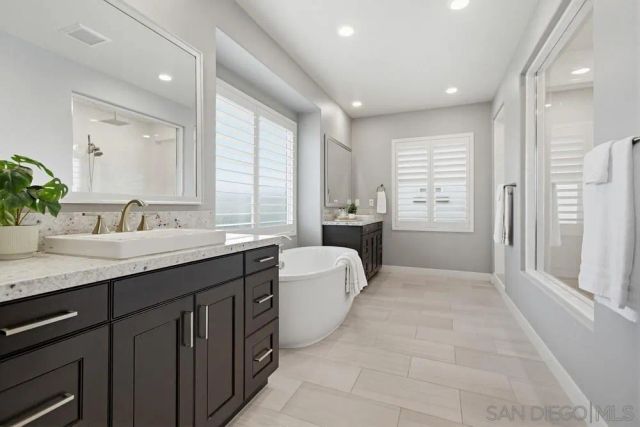 6682 Elegante Way, San Diego, CA 92130