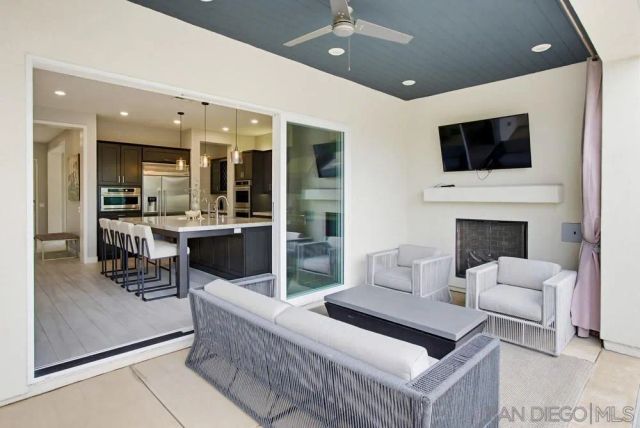 6682 Elegante Way, San Diego, CA 92130