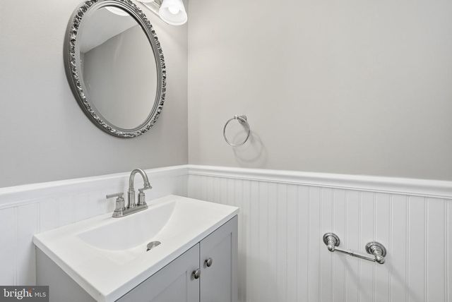 1206 BEECHWOOD DR, Frederick, MD 21701