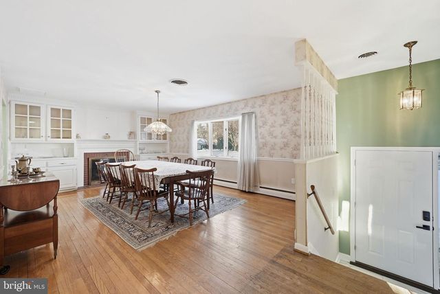 1206 BEECHWOOD DR, Frederick, MD 21701