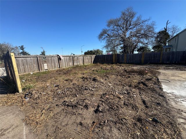 4802 Old Spanish Trail, Houston, TX 77021