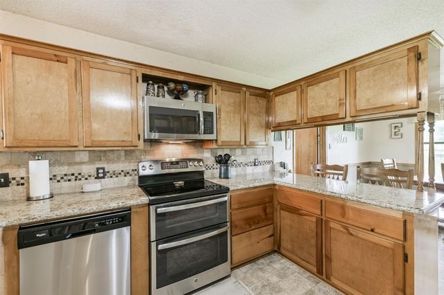 80 Pams Run Lane, Shepherd, TX 77371