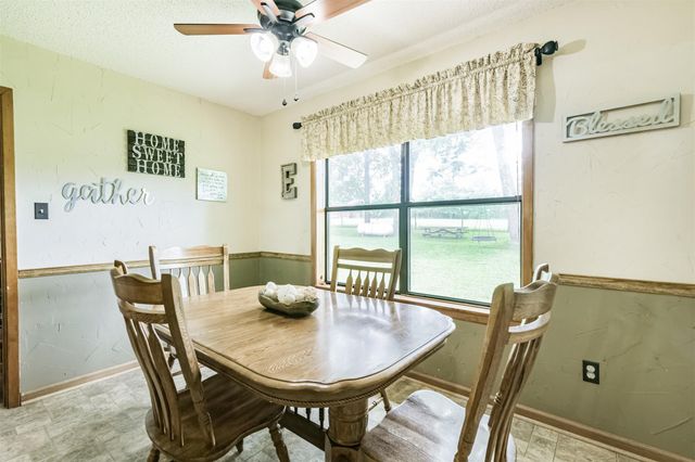 80 Pams Run Lane, Shepherd, TX 77371