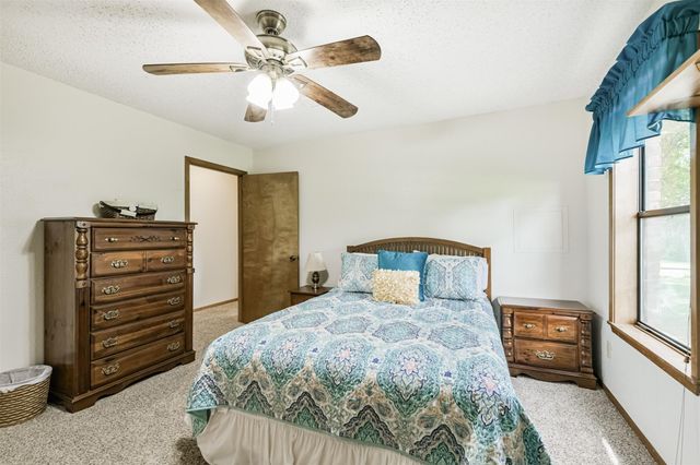 80 Pams Run Lane, Shepherd, TX 77371