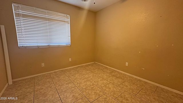 8568 W CARON Drive, Peoria, AZ 85345