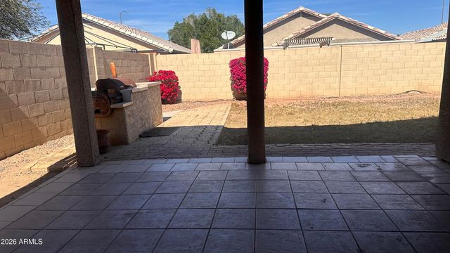 8568 W CARON Drive, Peoria, AZ 85345