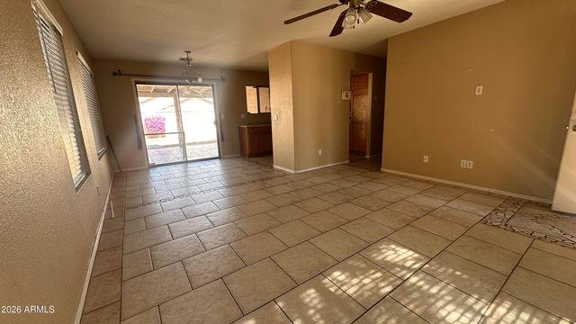 8568 W CARON Drive, Peoria, AZ 85345