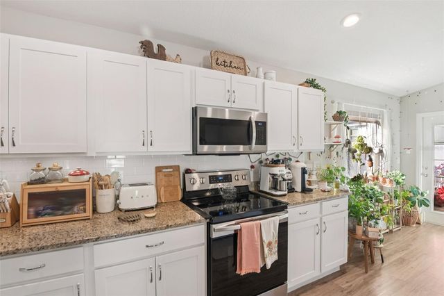 523 VALENTINA LANE, Auburndale, FL 33823