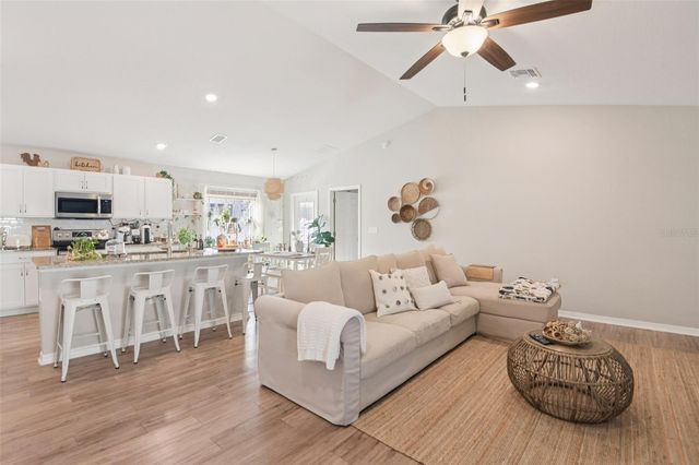 523 VALENTINA LANE, Auburndale, FL 33823