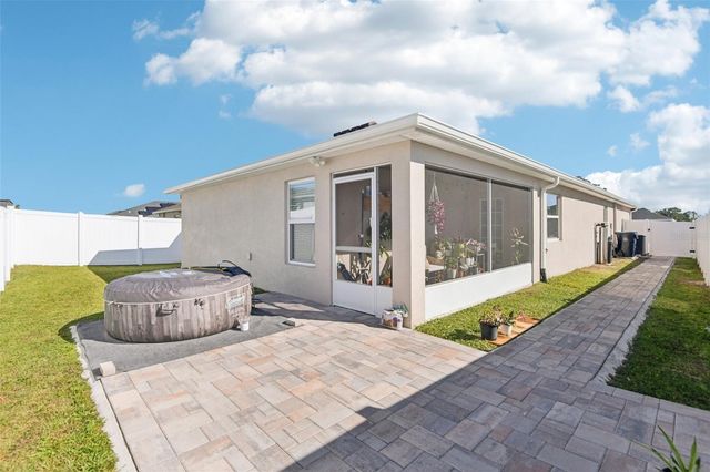 523 VALENTINA LANE, Auburndale, FL 33823