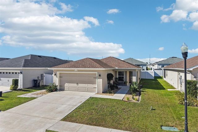 523 VALENTINA LANE, Auburndale, FL 33823