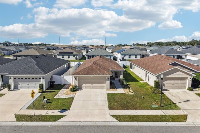 523 VALENTINA LANE, Auburndale, FL 33823