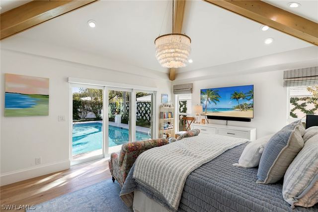 831 Rue Deville 2, Naples, FL 34108