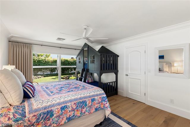 831 Rue Deville 2, Naples, FL 34108