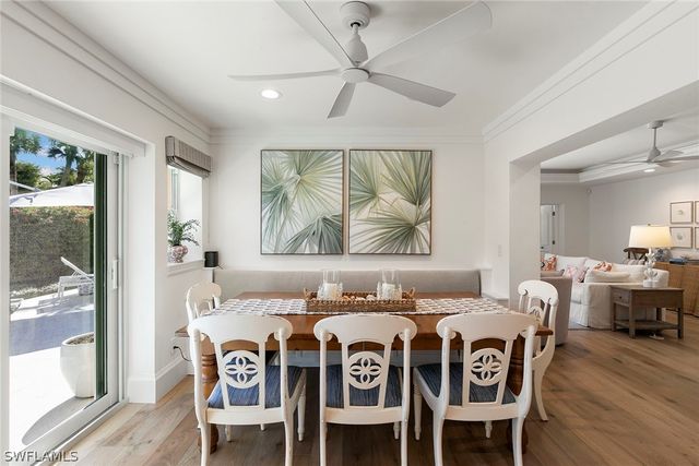 831 Rue Deville 2, Naples, FL 34108