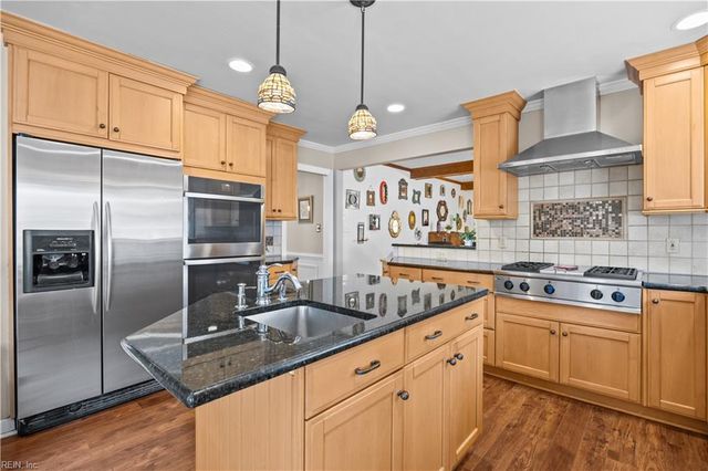 713 Pinebrook DR, Virginia Beach, VA 23462