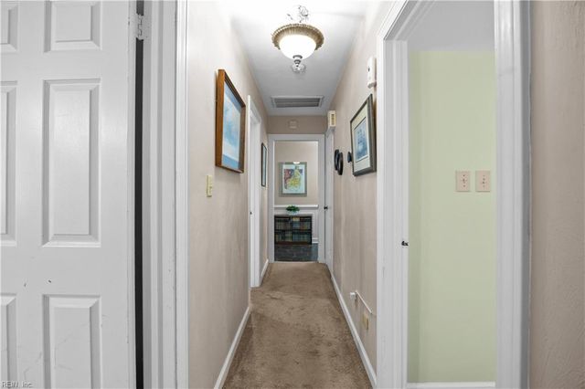 713 Pinebrook DR, Virginia Beach, VA 23462