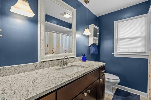 713 Pinebrook DR, Virginia Beach, VA 23462