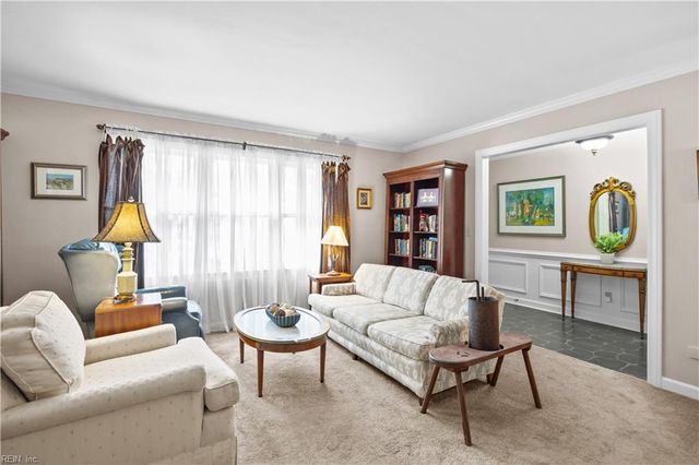 713 Pinebrook DR, Virginia Beach, VA 23462